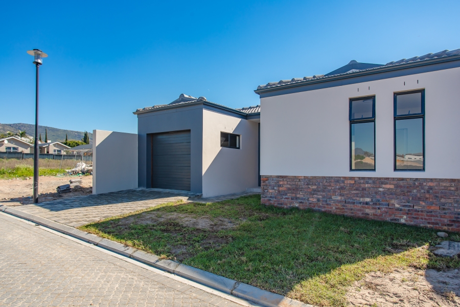 2 Bedroom Property for Sale in Honeydew Country Estate Western Cape